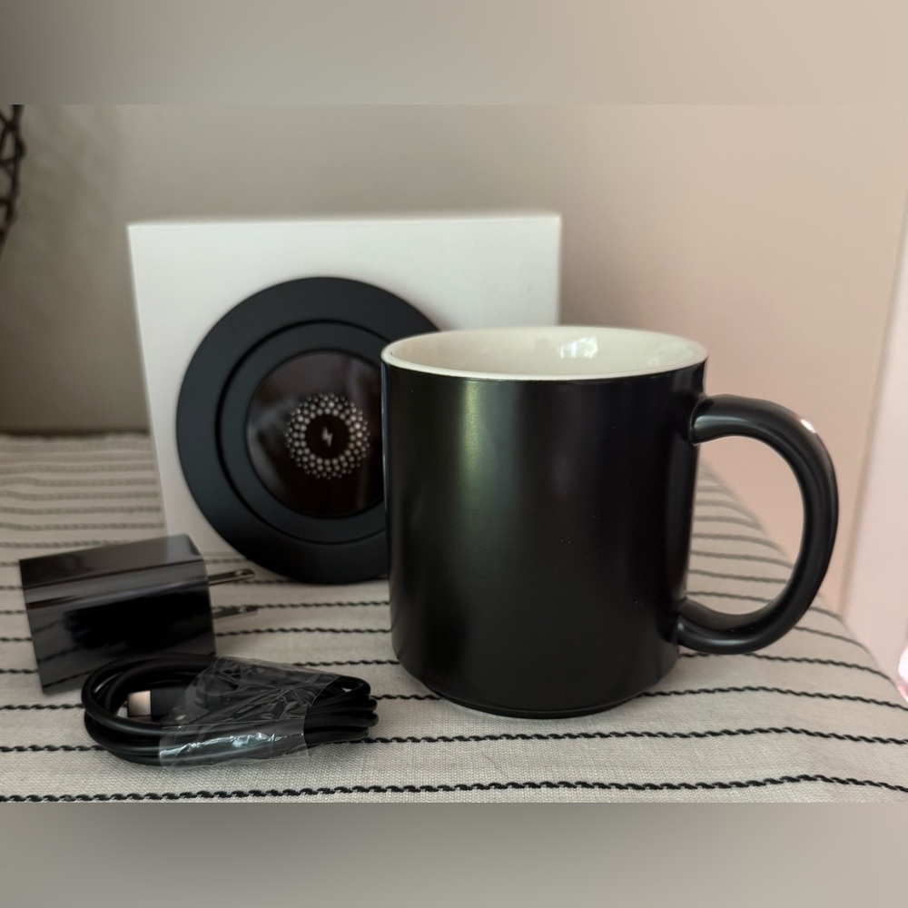 NEW Constant Temperature Black Mug with Warming Dock